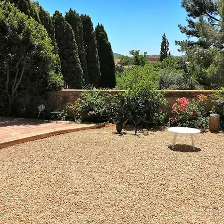 D'hotes Au Domaine Du Soleil Couchant منزل للإقامة *