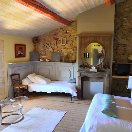 D'hotes Au Domaine Du Soleil Couchant Guest house